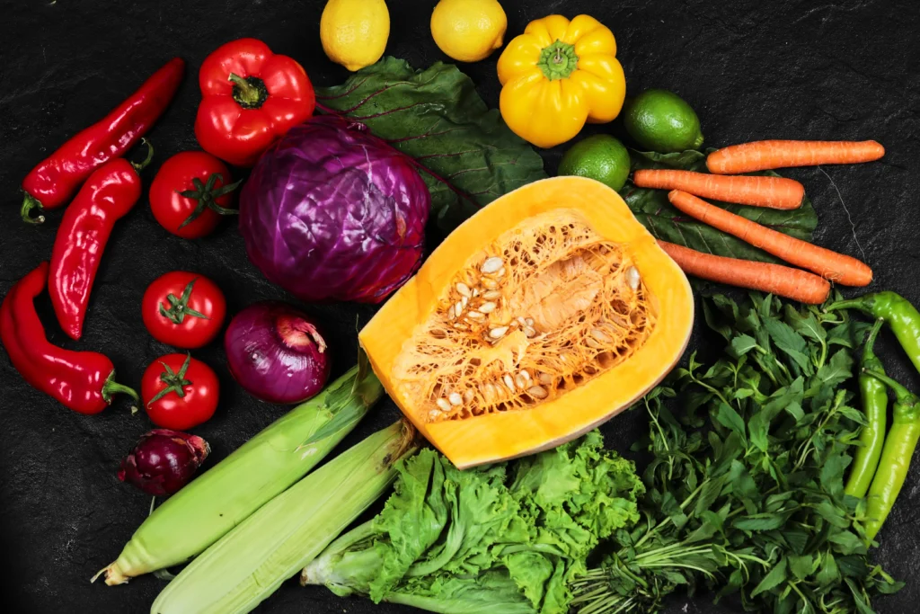 Spinach, kale, rocket, and tomatoes as colorful vegetables to support artery health